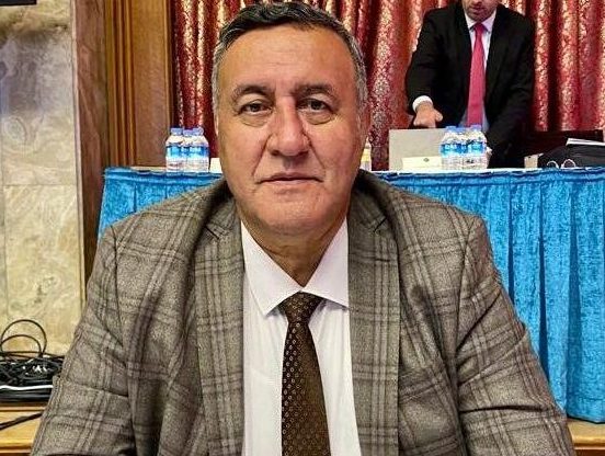 Gürer: “Yaşar Doğu, Ahmet Ayık, Can Bartu, Metin Oktay’ı da mı hiç duymadınız?”