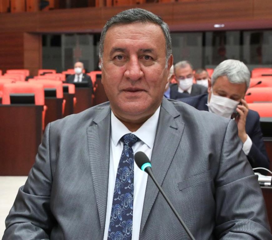 CHP Milletvekili Gürer’in 24 Kasım Öğretmenler Günü mesajı…