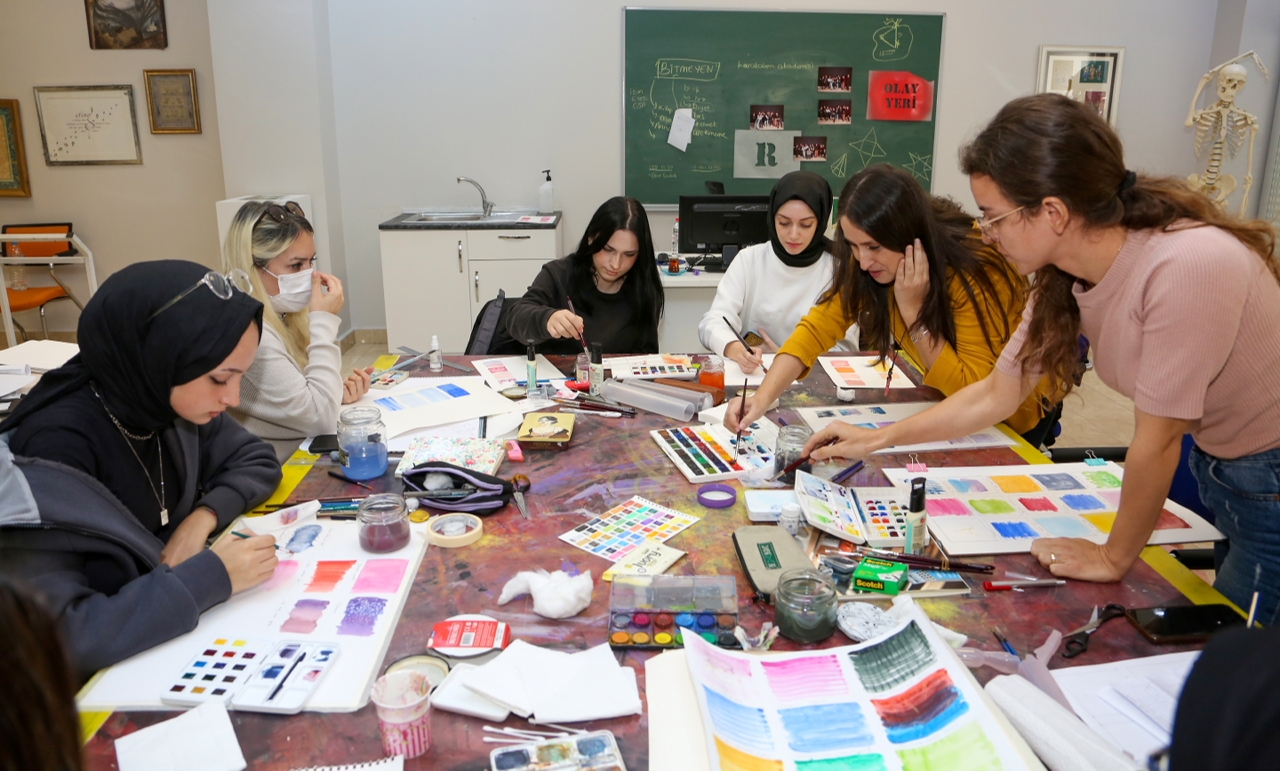 KÜÇÜKÇEKMECE BELEDİYESİ SANAT EĞİTİMLERİNE HIZ VERİYOR