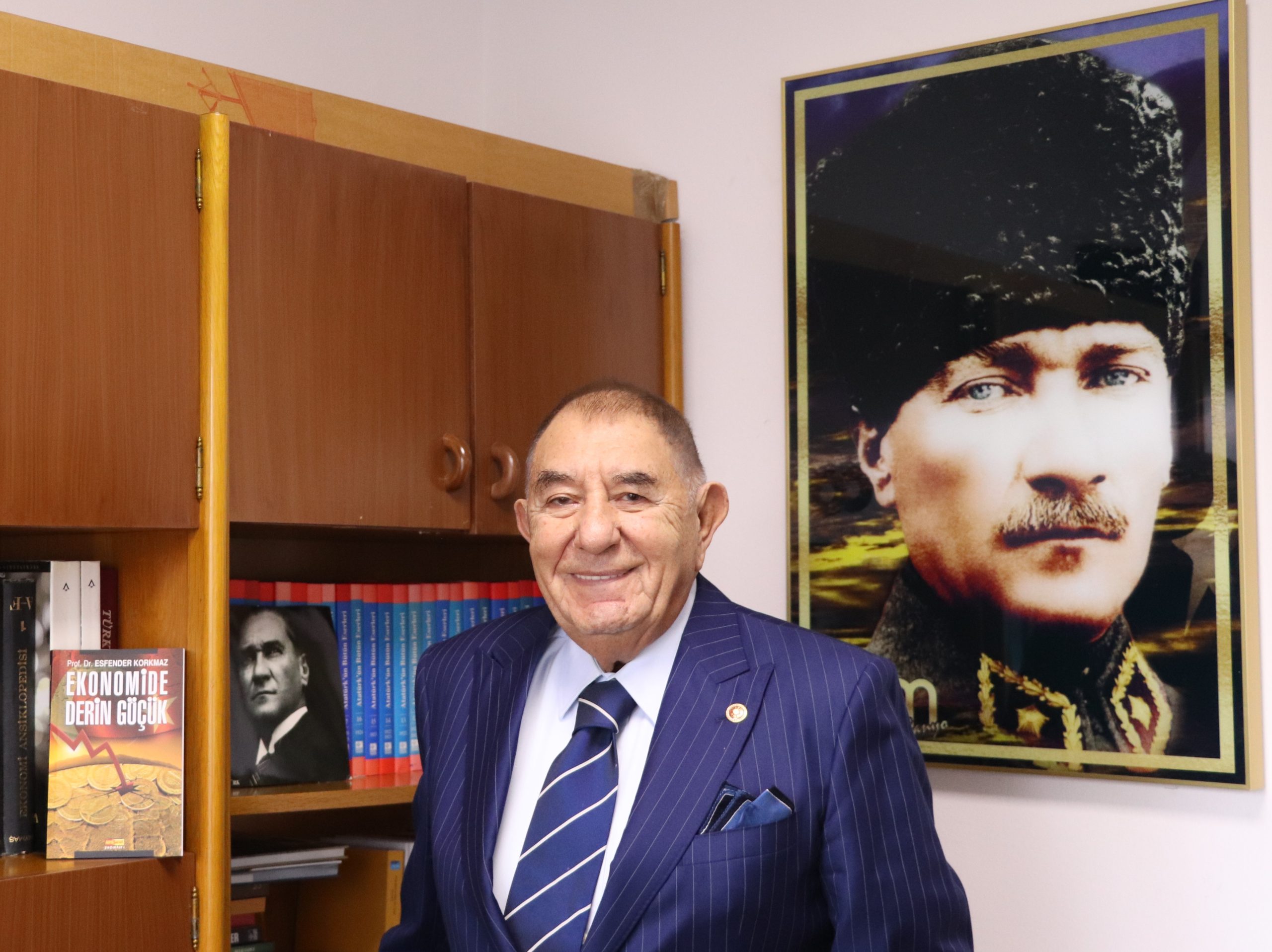 Prof. Dr. Esfender KORKMAZ Yazdı! Kronikleşen TL Krizi ve Çözüm Yolu: Enflasyon (1)