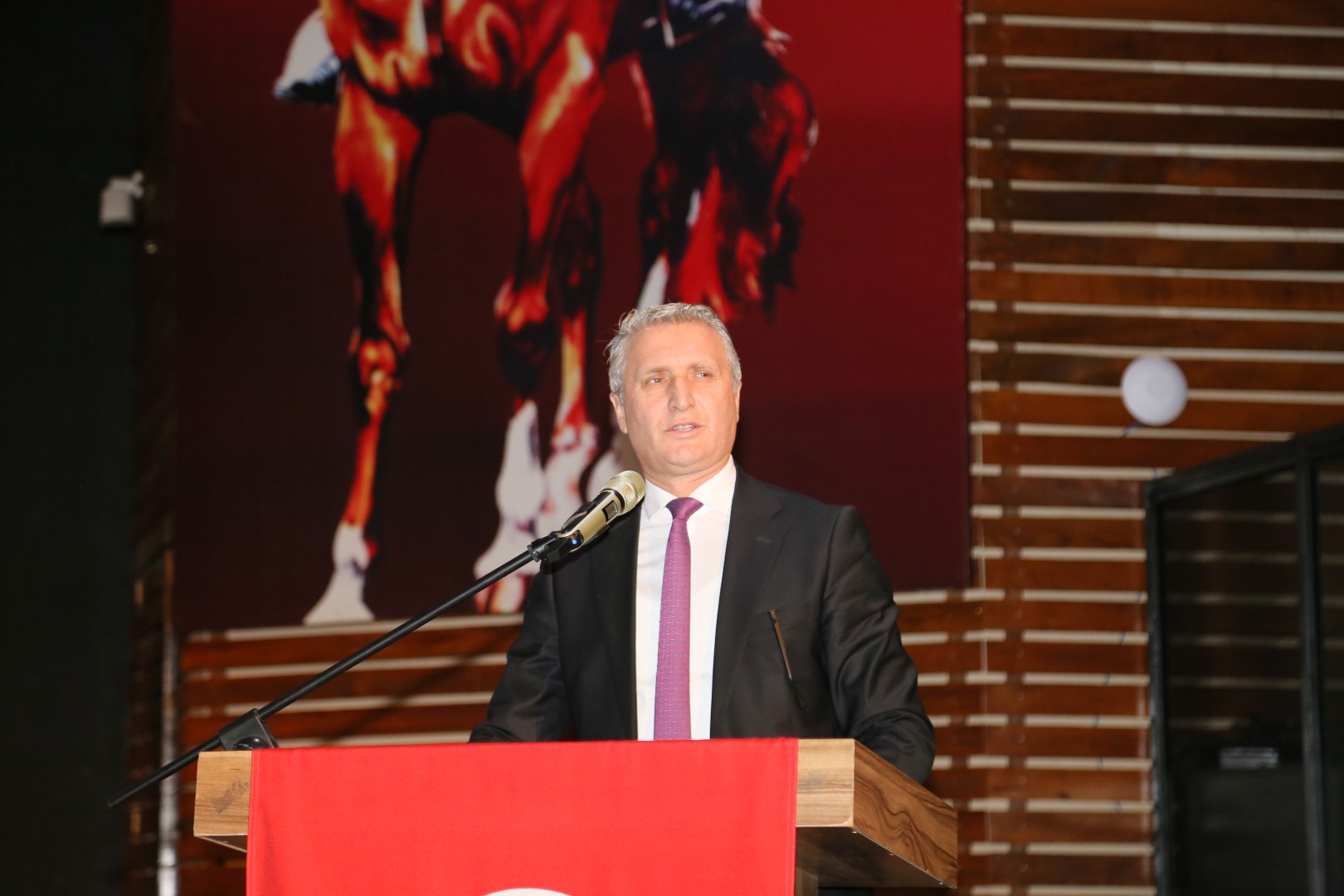 EDREMİT’TE ÖĞRETMENLER GÜNÜ KUTLANDI