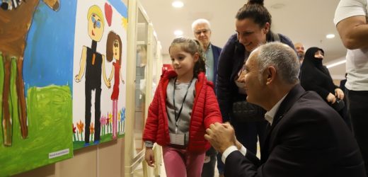 Kreş Öğrencilerinin ‘Kalbimdeki Atatürk Sergisi’ Kartal’da Açıldı