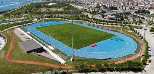 KENAN ONUK ATLETİZM PİSTİNE SPORCULARDAN TAM NOT