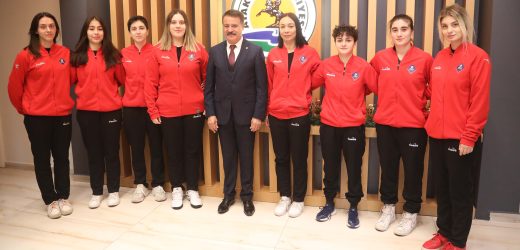 Samsun’un tek kadın basketbol takımı manevi destek bekliyor