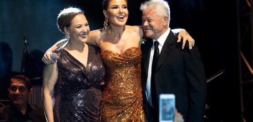 MARMARİS TURİZM SEZON FİNALİNİ GÜLBEN ERGEN’LE YAPTI