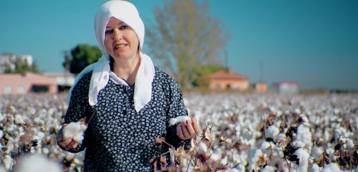 Kınık Kaan Efe Gönüllülerinden SMA Tip 1 Hastası Kaan Efe’ye Şarkılı Destek