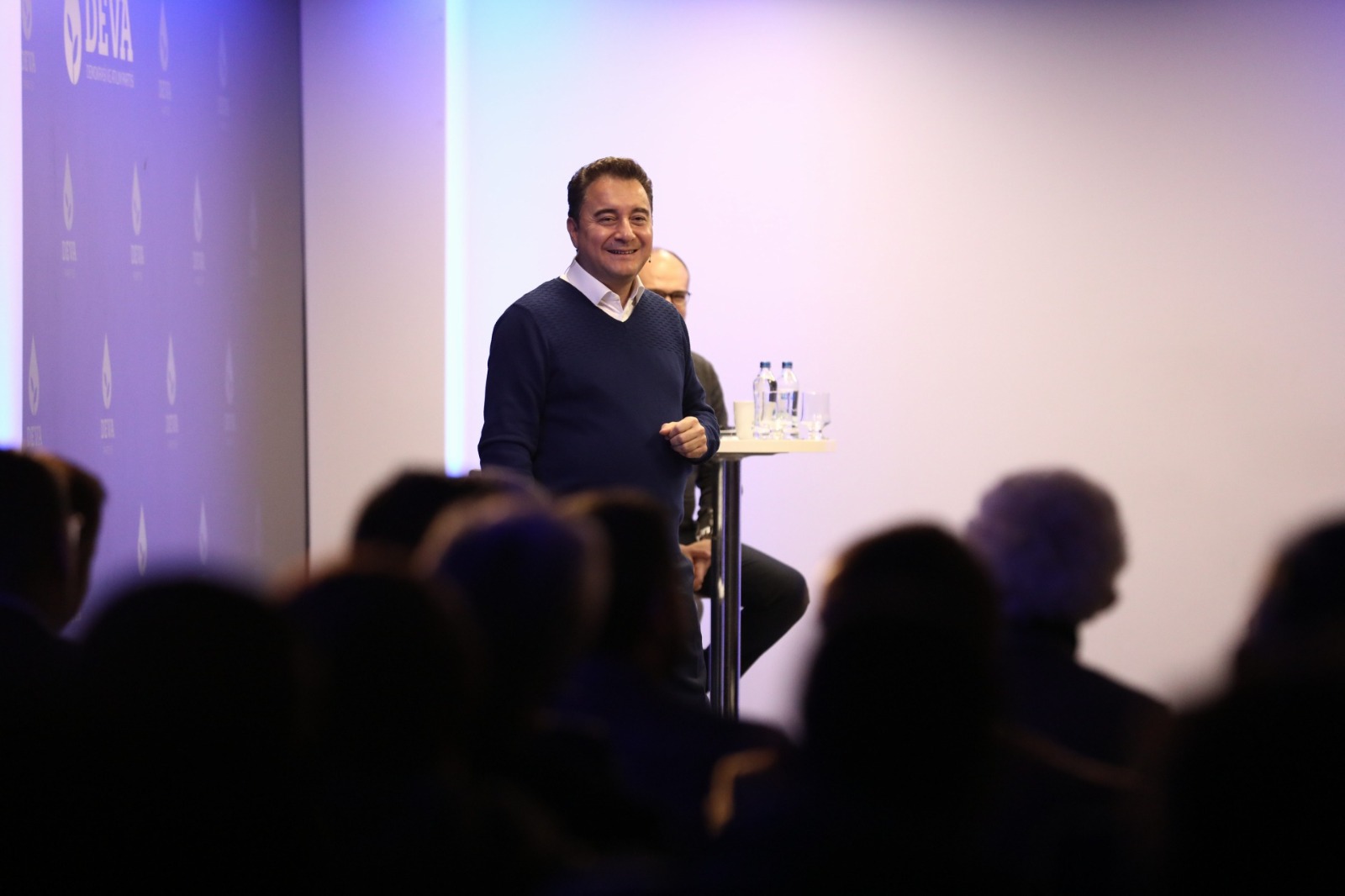 ALİ BABACAN BEKLENEN GENÇLİK EYLEM PLANINI AÇIKLADI: