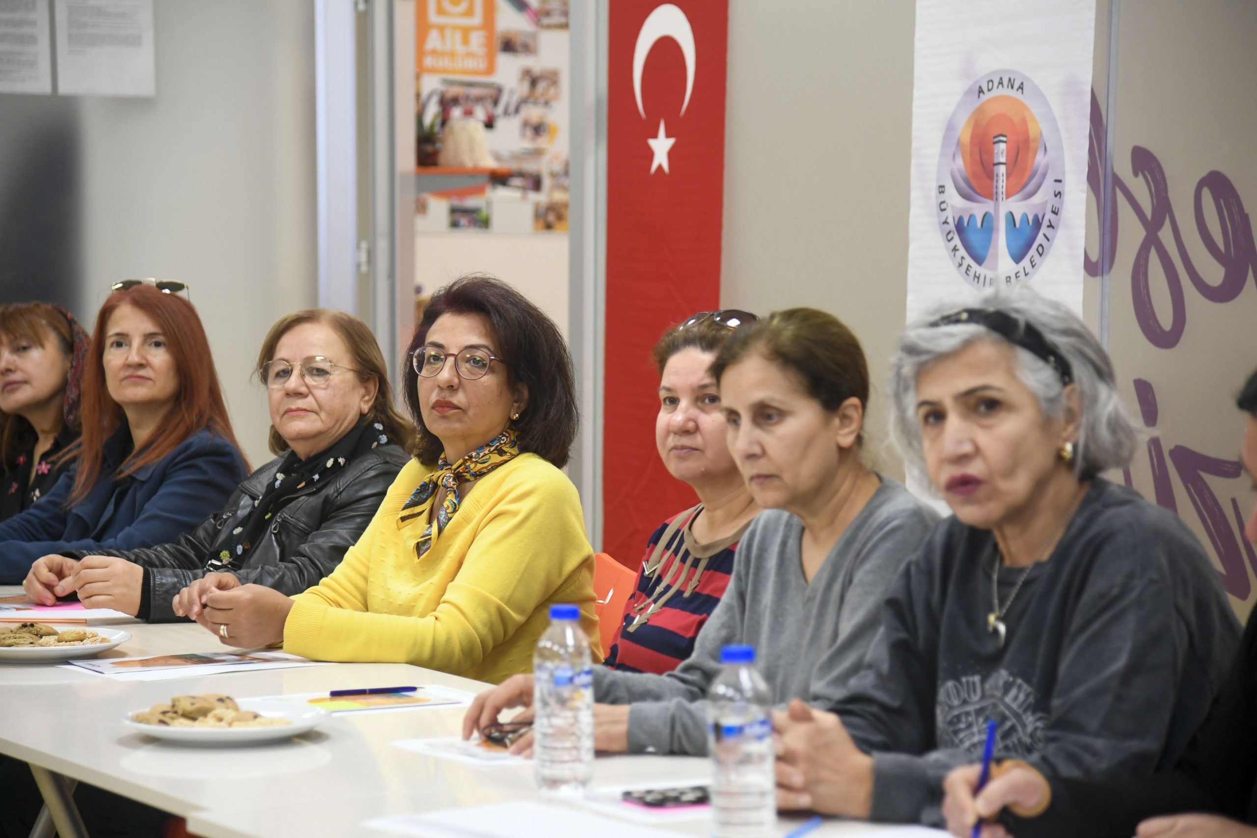 Adana Büyükşehir her kulvarda kadının yanında