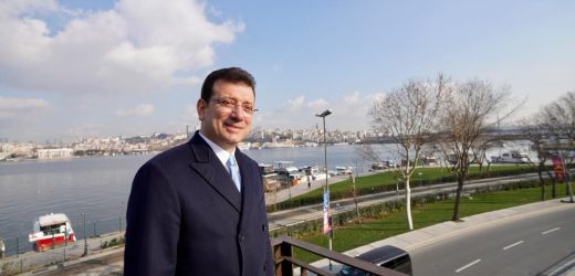 İBB, KADERİNE TERK EDİLEN ‘FENER EVLERİ’Nİ AYDINLATTI