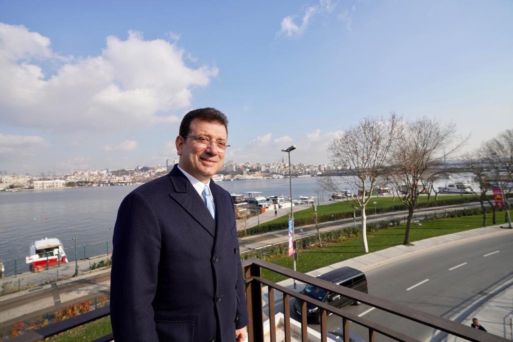 İBB, KADERİNE TERK EDİLEN ‘FENER EVLERİ’Nİ AYDINLATTI