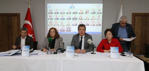 EDREMİT BELEDİYE’SİNDE 2022’NİN SON MECLİS TOPLANTISI YAPILDI