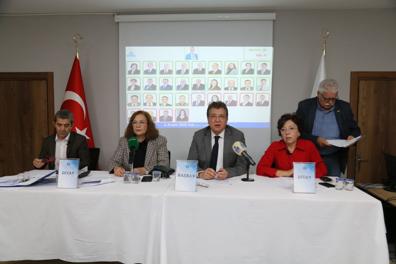 EDREMİT BELEDİYE’SİNDE 2022’NİN SON MECLİS TOPLANTISI YAPILDI