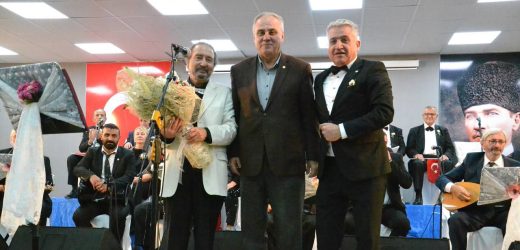 EDREMİT BELEDİYESİ’NDEN TÜRKÜ KONSERİ