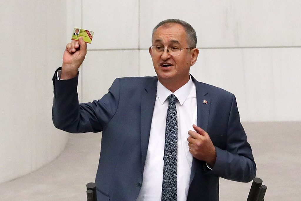 CHP’li Sertel’den internet siteleri ile ilgili düzenlemeye tepki: