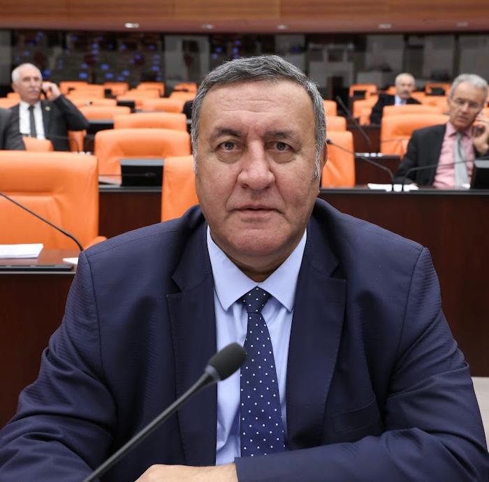 Gürer: Sözleşmelilerle ilgili gelişme eksik de olsa olumlu”