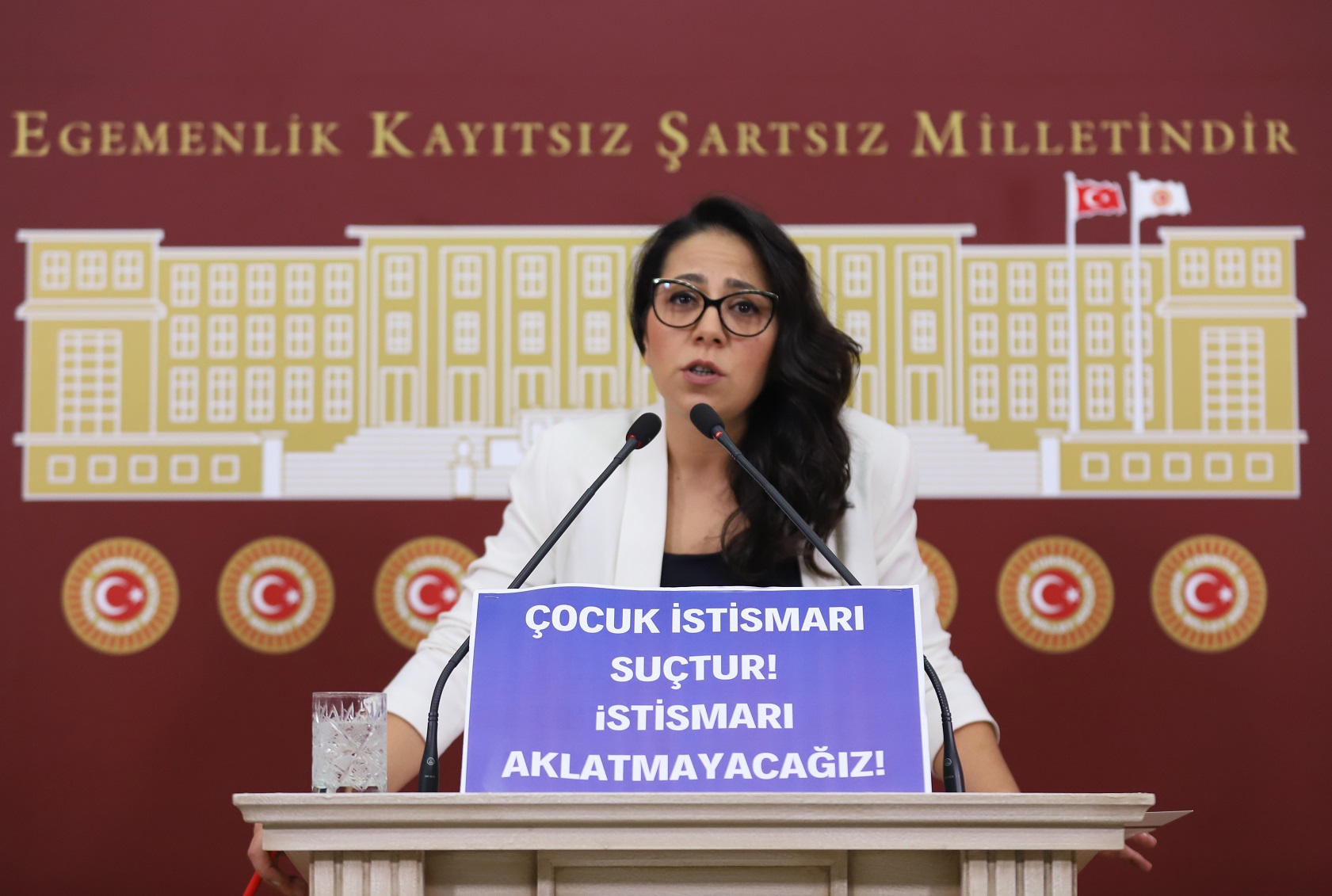 TİP’ten istismara uğrayan çocuğu hedef gösteren Yeni Akit hakkında suç duyurusu