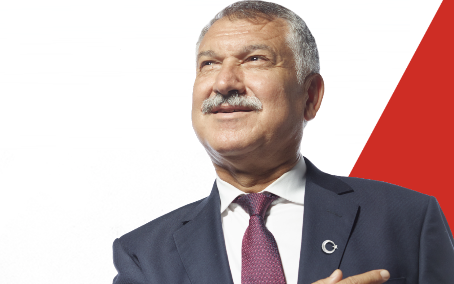 Atalarımızın adanmışlığını ve fedakârlıklarını unutmamalı, unutturmamalıyız