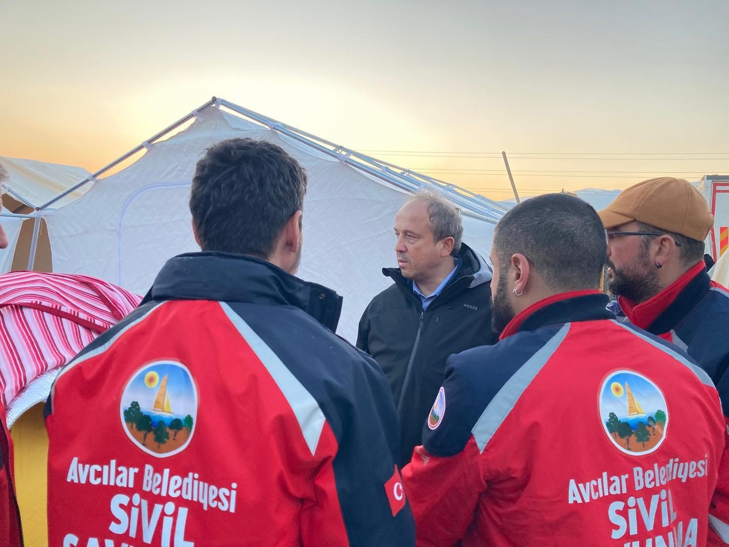 Avcılar Belediyesi’nden Deprem Bölgesine Yardım Köprüsü