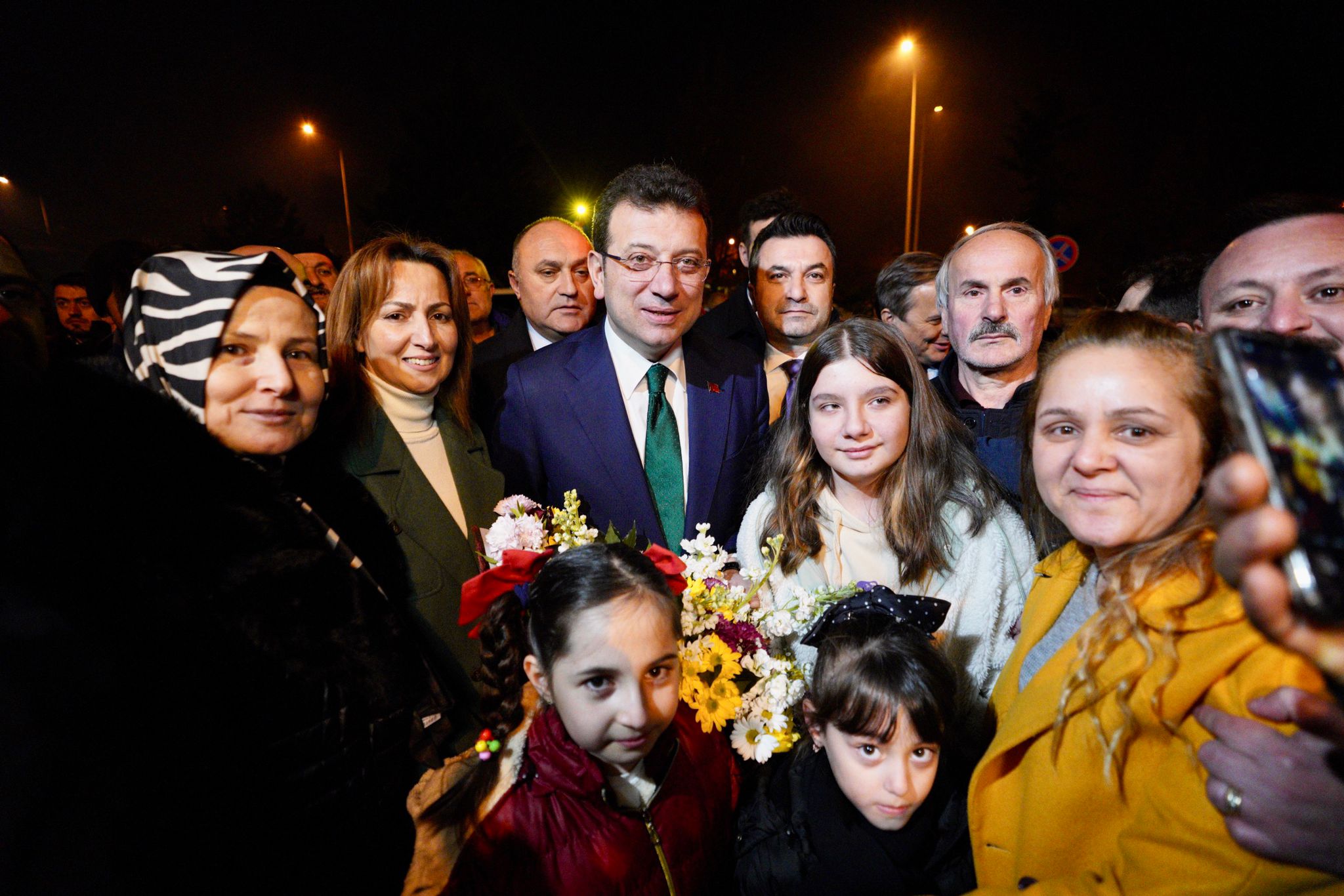 Torun ve İmamoğlu, Yenilenen Tirebolu Meydanı’nı Açtı