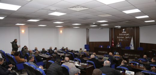 Edremit,  deprem bölgesine destek için kenetlendi