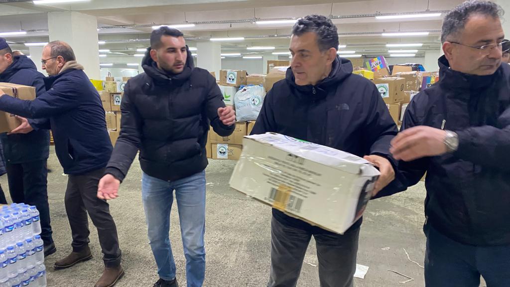 Ardahan Belediyesi depremzedeler için seferber oldu