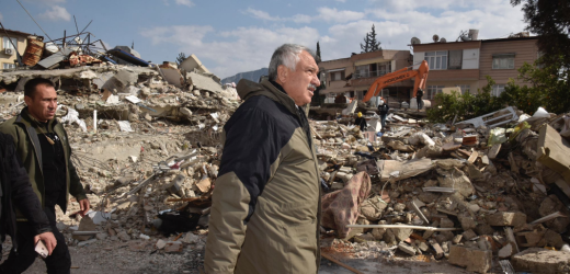 Başkan Zeydan Karalar, Hataylıları yalnız bırakmadı