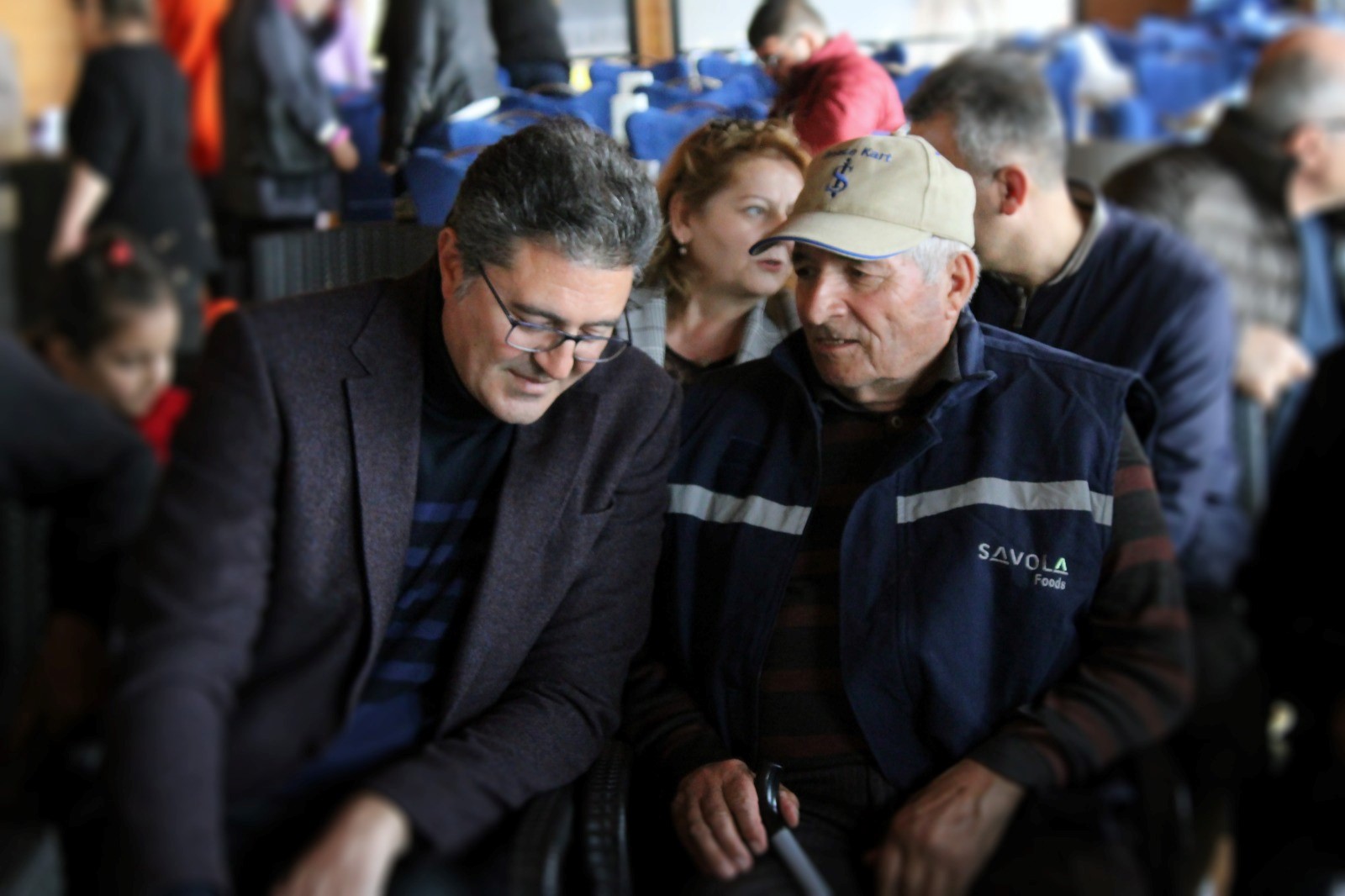 Ensar Aytekin Depremzedeleri Dinledi: Büyükşehir Depremzedelere Balpark Fişi Kesmekten Vazgeçsin