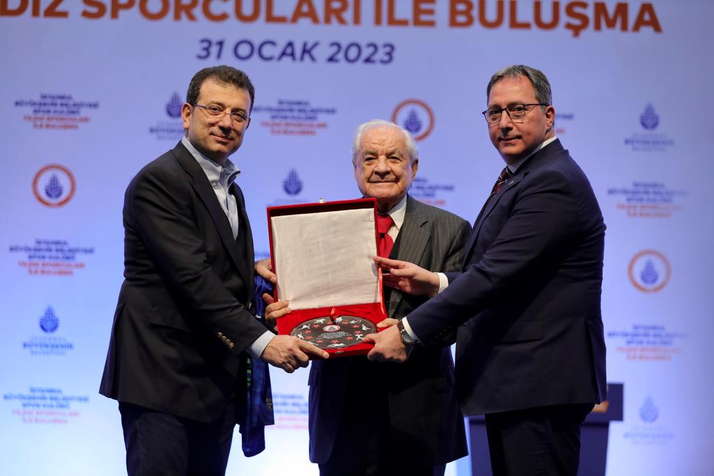 2 bin 500 İBB SK sporcusu ve aileleriyle buluştu