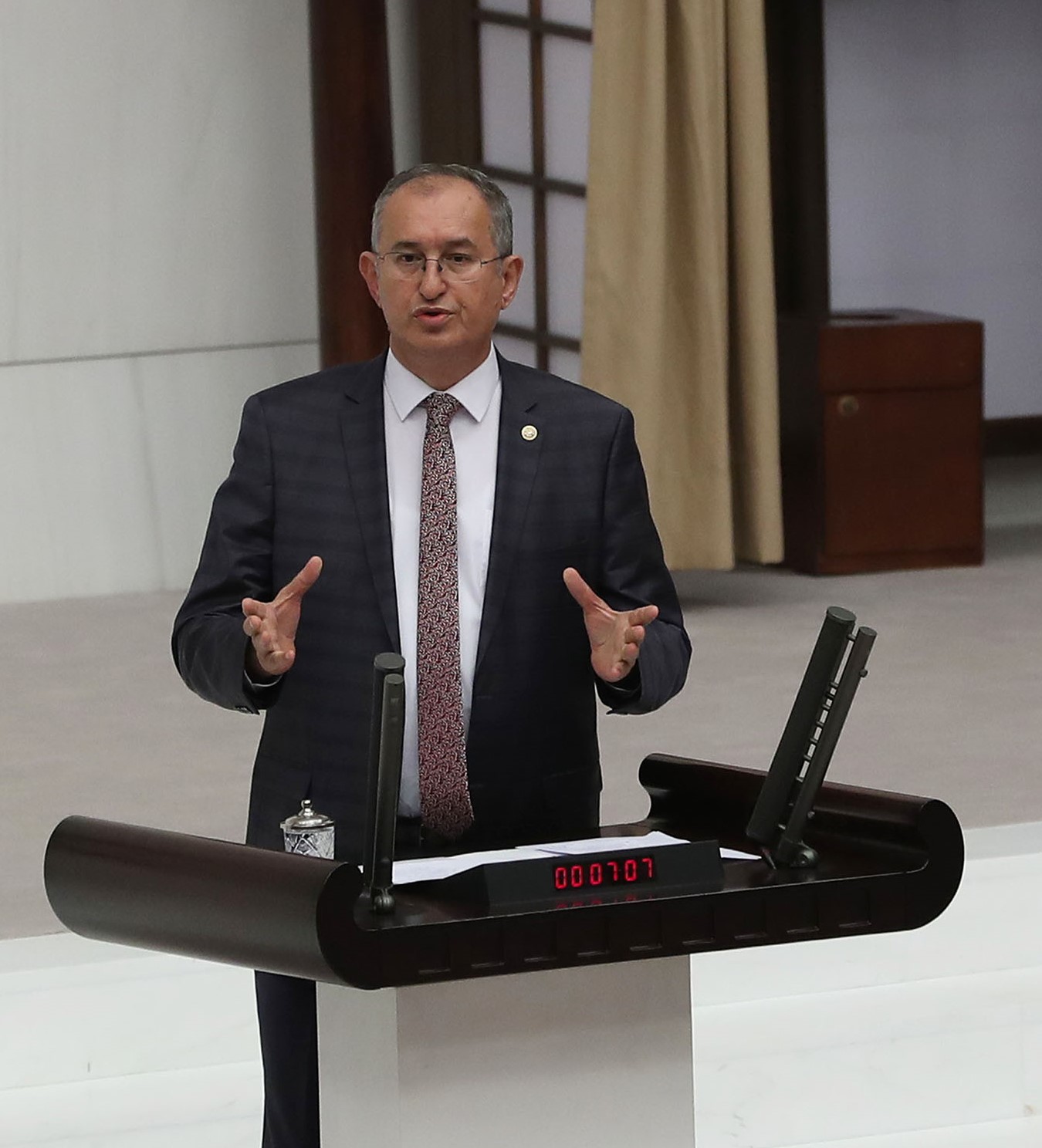 Sertel: TRT’de liyakat bitti, iş barışı bozuldu