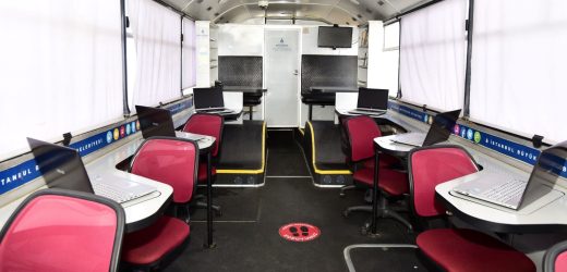 Depremzede Öğrencilerimizi Yalnız Bırakmıyoruz