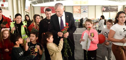 Depremde sorunları çoğalan kadınlara Büyükşehir desteği