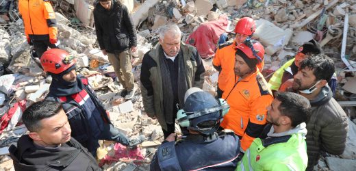 Zeydan Karalar, Felaketlerin yaralarını dayanışmayı sürdürerek sarıyoruz