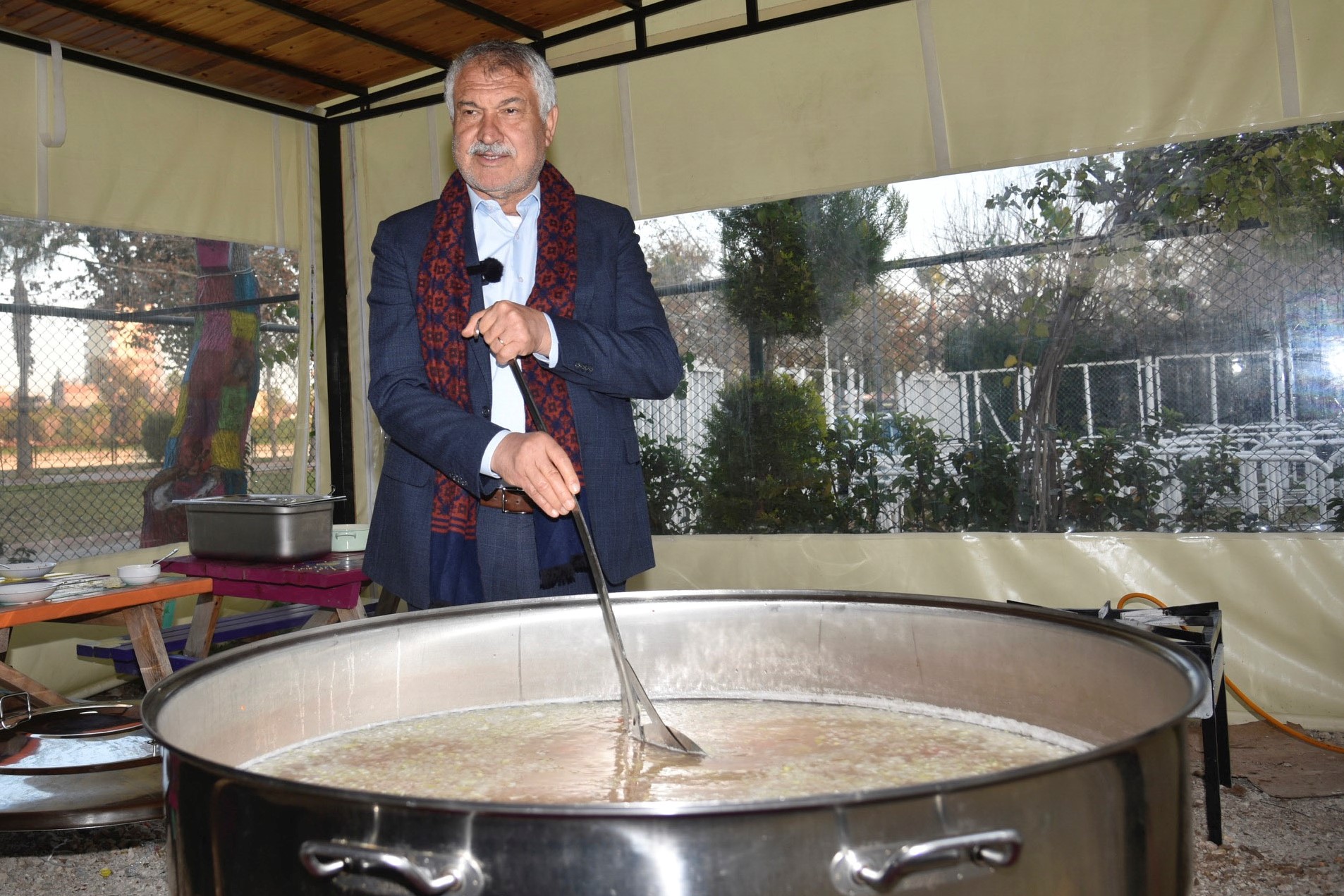 Büyükşehir bütün olanakları ve organizasyon gücü ile vatandaşın yanında