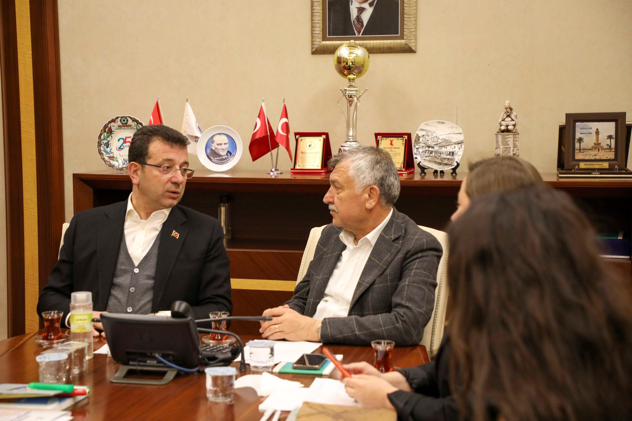 Ekrem İmamoğlu, Zeydan Karalar’ı ziyaret etti