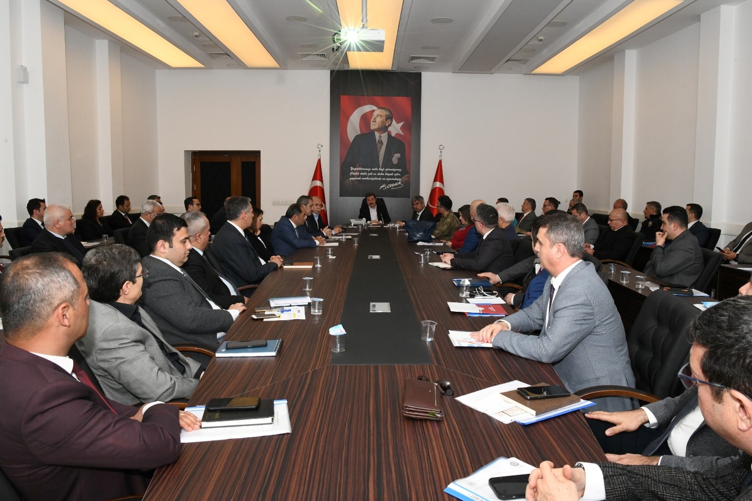 İl İdare Şube Başkanları Toplantısı Vali Orhan Tavlı Başkanlığında yapıldı