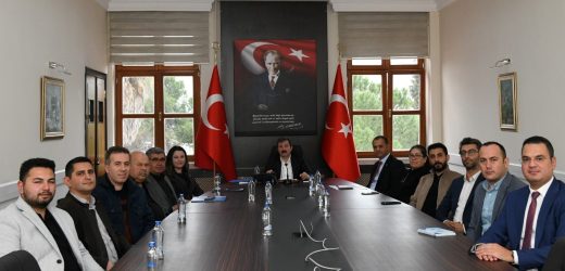 Vali Orhan Tavlı, Planlama, İmar ve Yapılaşma Komisyonu ile bir araya geldi