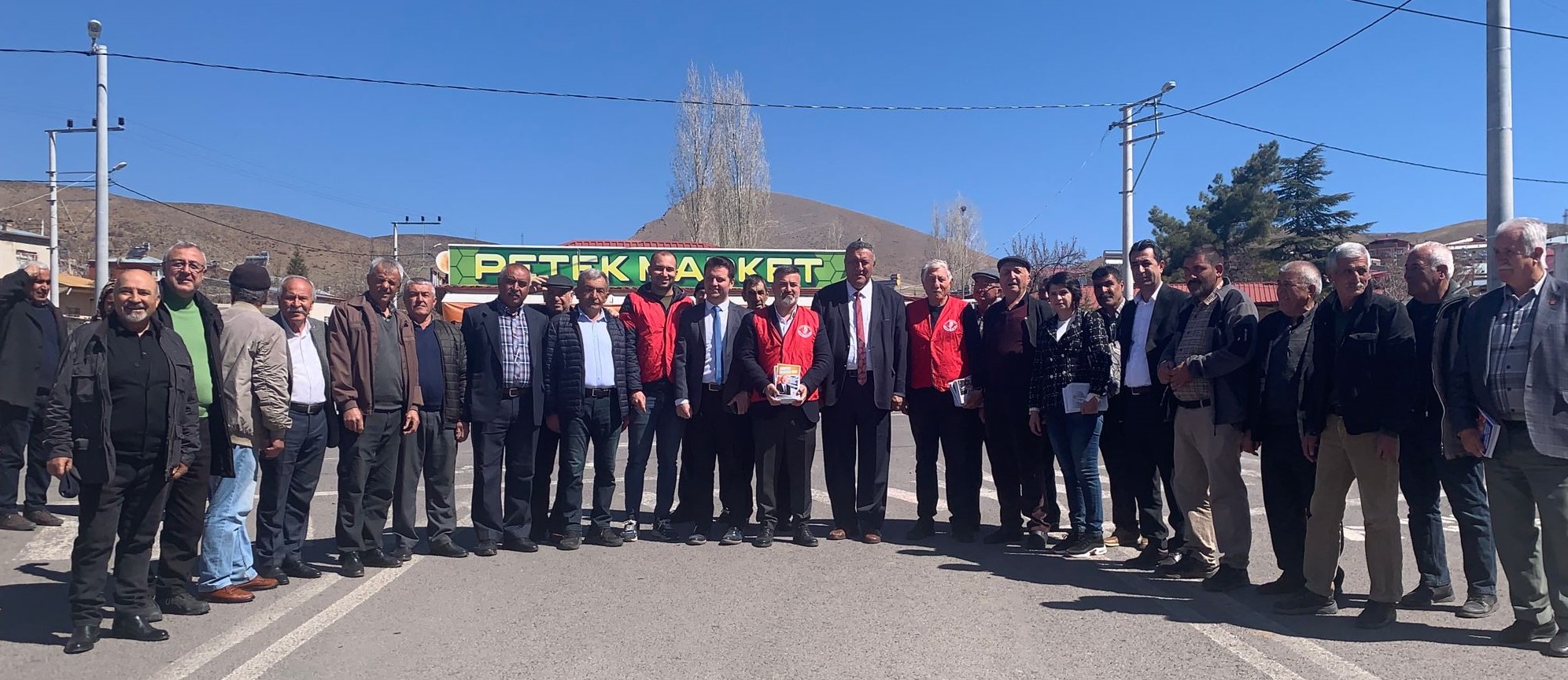 Gürer: Çiftçi, esnaf kredi ile dönüyor