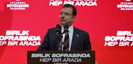 3000 KİŞİLİK ‘BİRLİK SOFRASI’NDA KONUŞTU