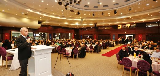 KÜÇÜKÇEKMECE İLÇE PROTOKOLÜ İFTARDA BULUŞTU