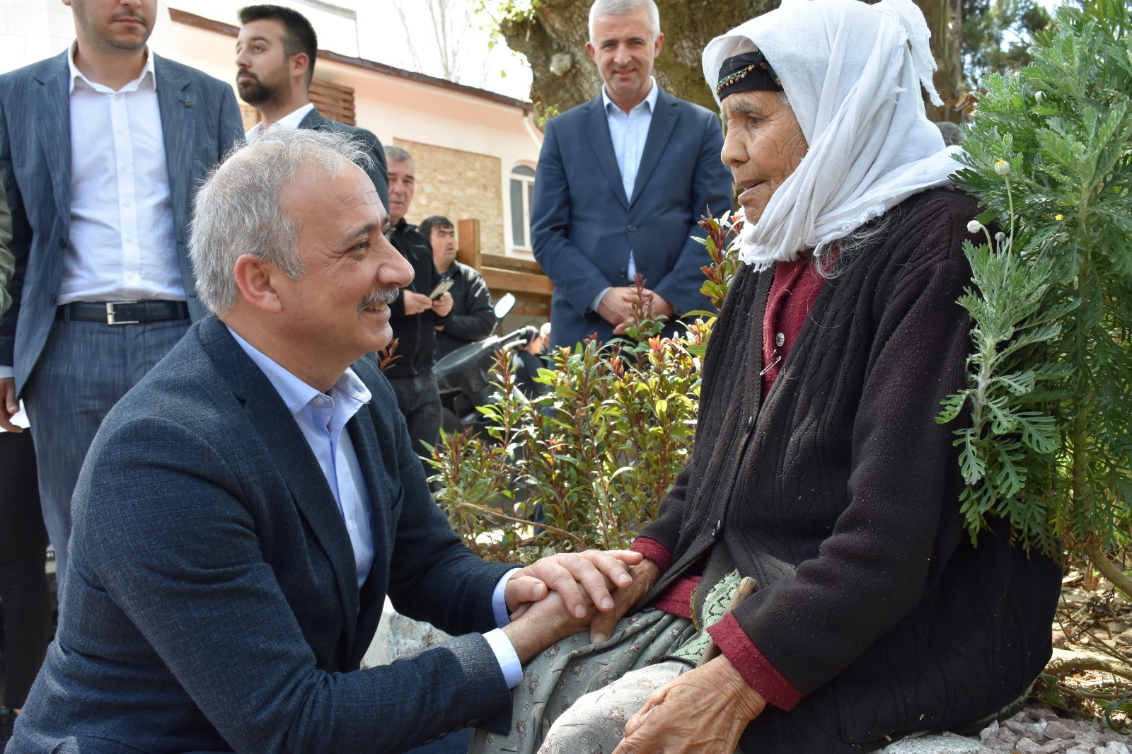 Mete: CHP’li belediyelerin götüremediği hizmeti de vatandaş bizden istiyor