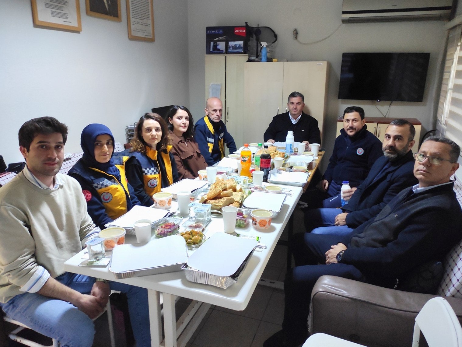 Doktor Başkan Acil Sağlık Hizmetleri ile İftar Yemeğinde Buluştu