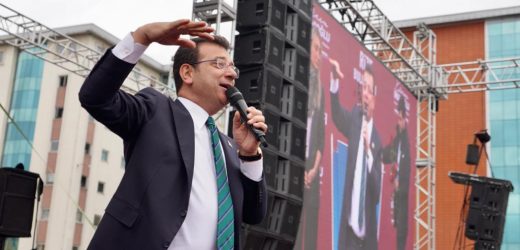 RİZE, İMAMOĞLU’NU GÜLLERLE KARŞILADI