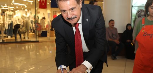 Atakum’lu Emekçi kadınlardan kız öğrencilere destek