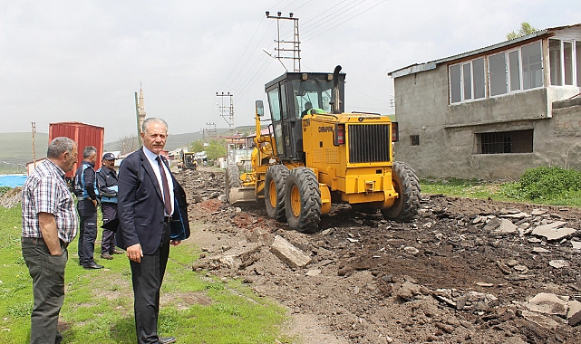 HANAK BELEDİYESİ YOL ÇALIŞMALARINA BAŞLADI