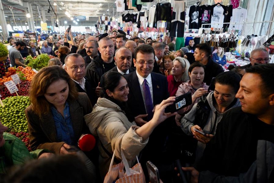 İMAMOĞLU İLE VATANDAŞ ARASINDA İLGİNÇ DİYALOG