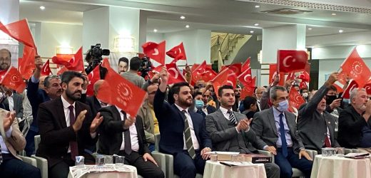 “Haydi bugün her yer bayrak olsun”