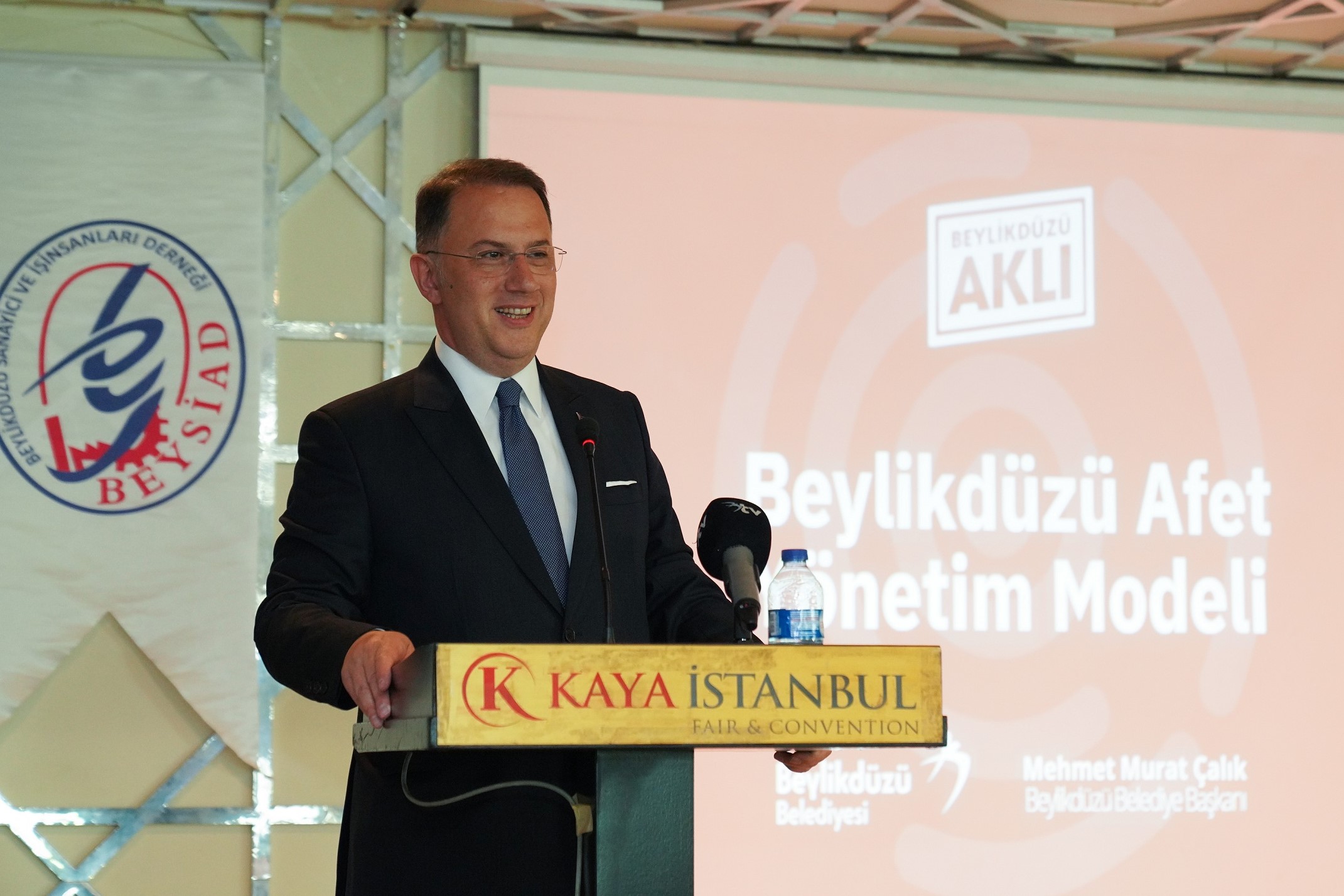 BAŞKAN ÇALIK, “BEYLİKDÜZÜ AFET YÖNETİM MODELİ”Nİ ANLATTI