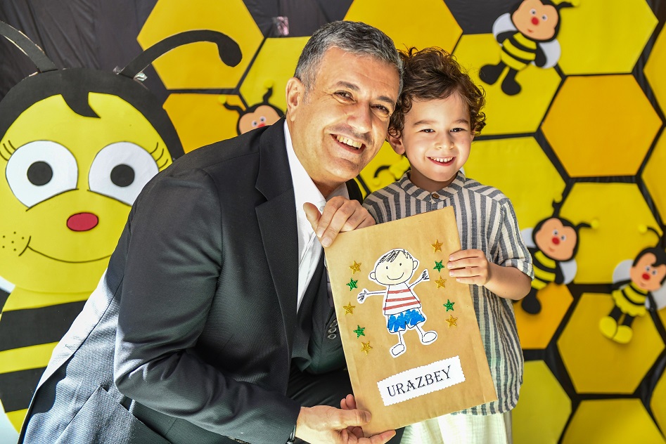 İLK KARNE BAŞKAN BOZKURT’TAN