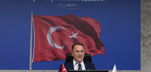 “BEYLİKDÜZÜ HALKI DEMOKRASİYE OLAN İNANCINI GÖSTERDİ”