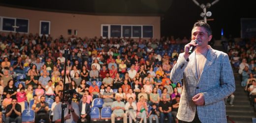 Aliağa Belediyesi Sanatevi THM Korosundan Türkü Şöleni